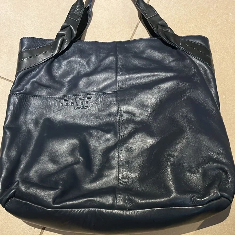 Radley London - 100% leather Elegant Navy Leather Tote Bag- excellent condition